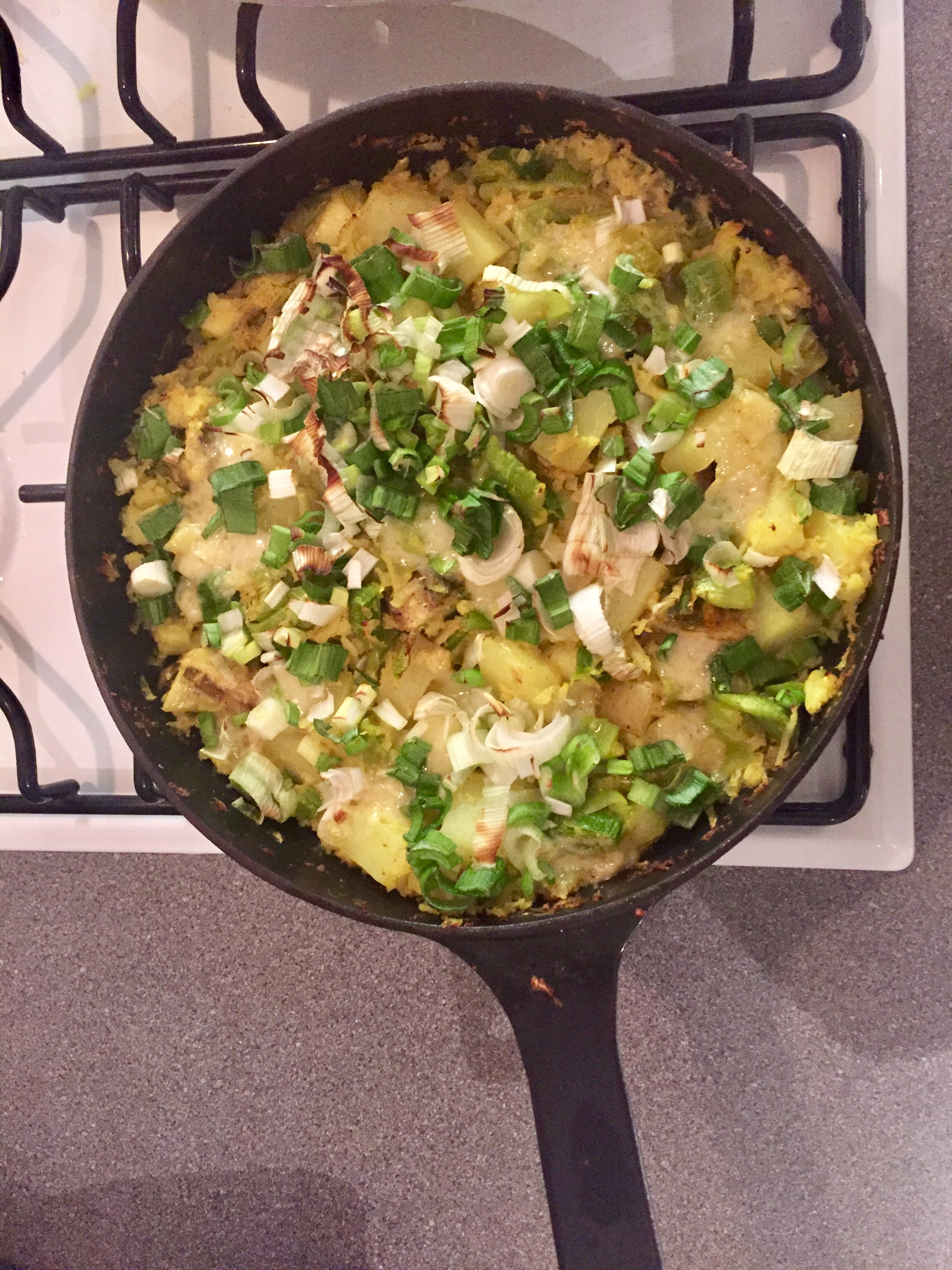 Leeks, Potatoes & Cauliflower Pie